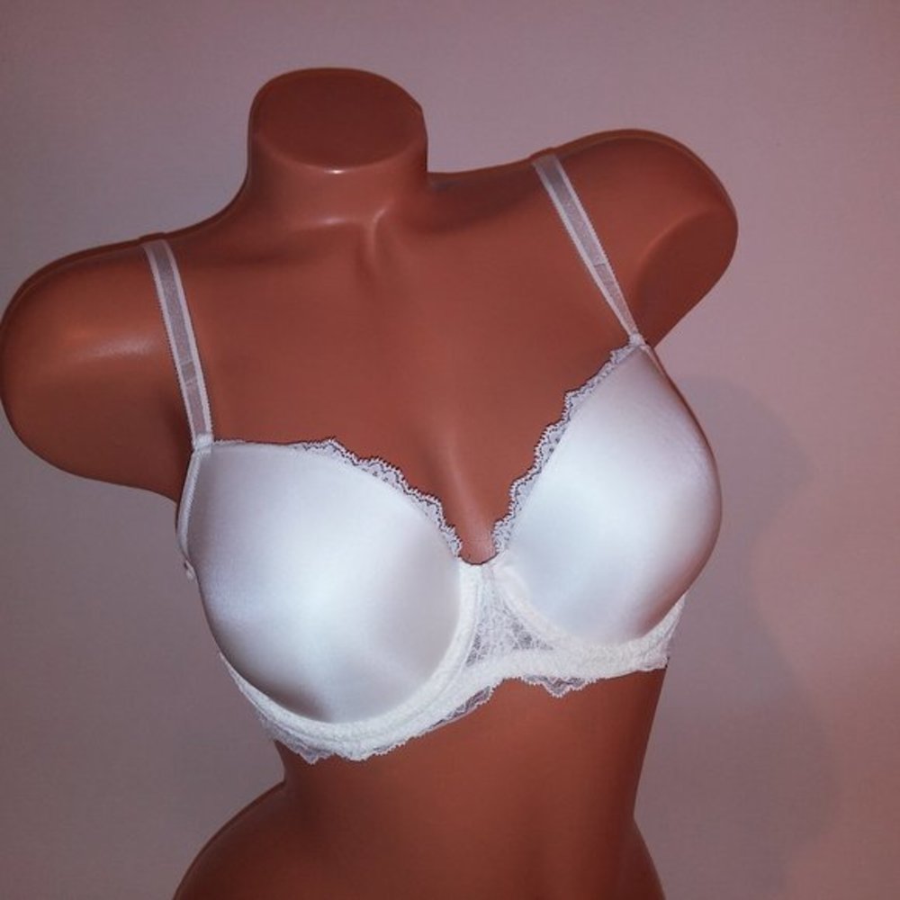 Victoria Secret Bra Dream Angels Lined Demi‎ Solid White Lace Trim Underwire New